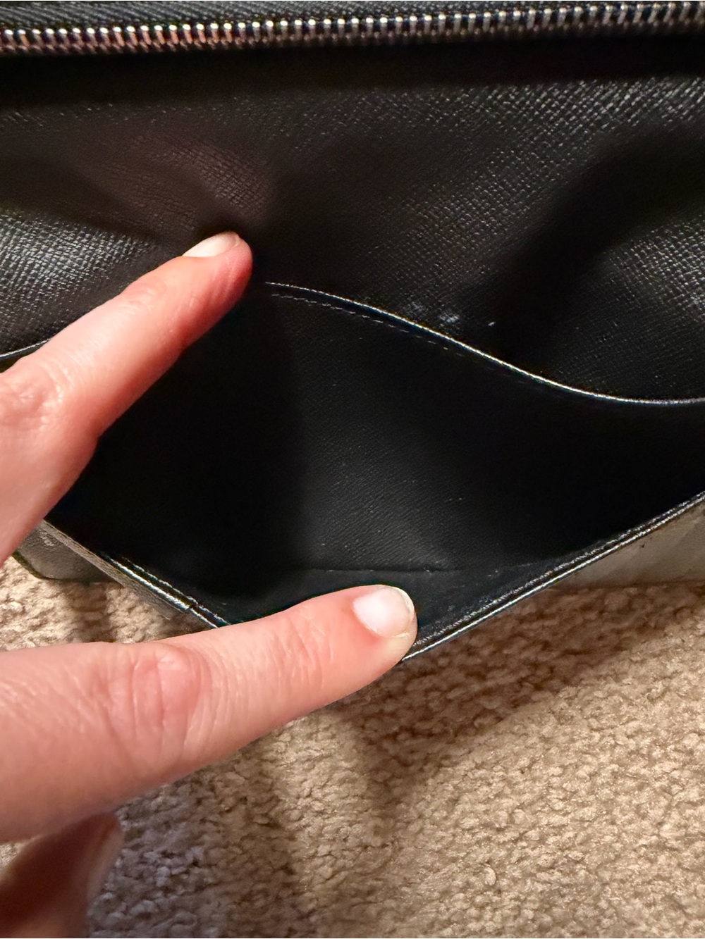 LOW START‼️Louis Vuitton Black Damier wallet - Picture 6 of 13